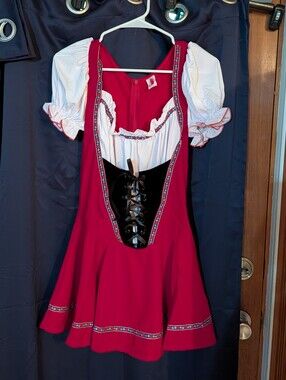 New Women's Large Octoberfest Costume